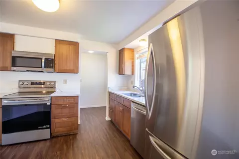 Kitchen - 29 75th St SW, Everett, WA 98203 photo 3 of 6