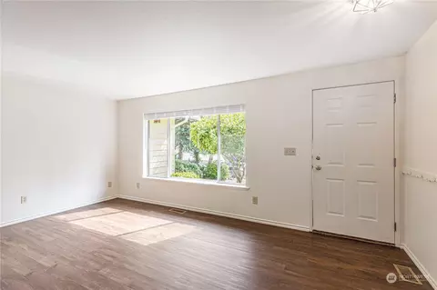 Living - 29 75th St SW, Everett, WA 98203 photo 3 of 5
