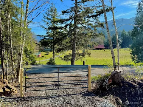 324 Mineral Rd N, Mineral, WA 98335