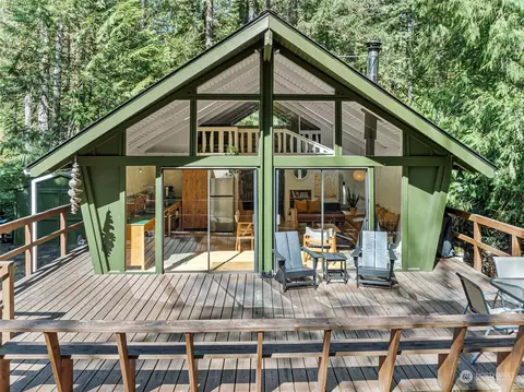 682 E Portage Rd, Shelton, WA 98584