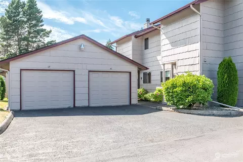 2363 40th Ave St #17, Longview, WA 98632
