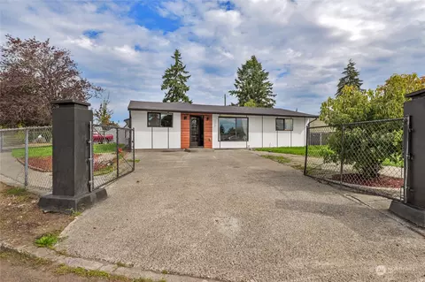 4915 Diamond Blvd SW, Lakewood, WA 98499