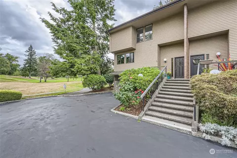 10716 Glen Acres Dr S, Seattle, WA 98168
