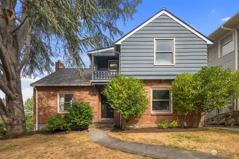 2080 23rd Ave E, Seattle, WA 98112