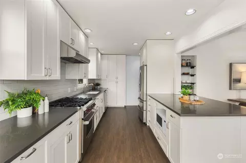 2080 23rd Ave E, Seattle, WA 98112 photo 10