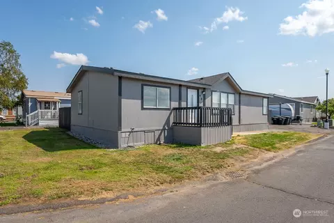 4000 Longview St NE #65, Moses Lake, WA 98837