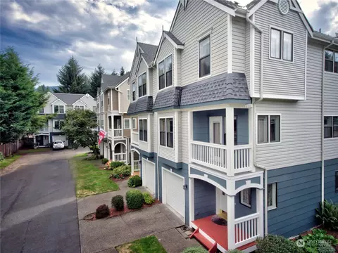 767 NW Juniper St #767, Issaquah, WA 98027