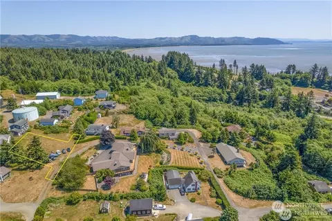 100 Cougar Trot, Ilwaco, WA 98624
