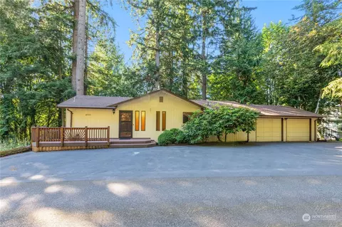 29 Lake Louise Dr, Bellingham, WA 98229