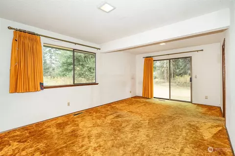 Bedroom - 794 Nevil, Winlock, WA 98596 photo 8 of 9