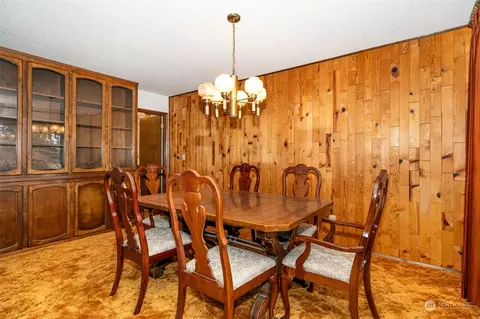 Dining - 794 Nevil, Winlock, WA 98596 photo 2 of 2