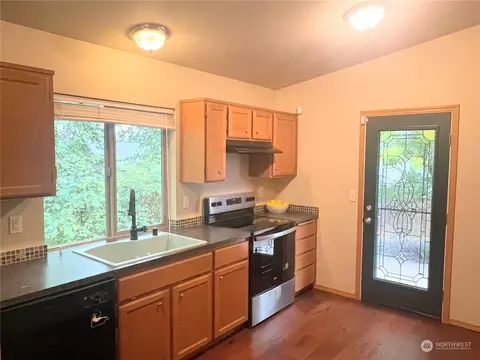 Kitchen - 18730 18th Ave E, Spanaway, WA 98387 photo 2 of 2