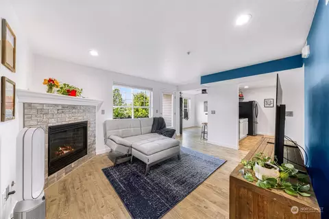 8808 Redmond Woodinville Rd NE #C102, Redmond, WA 98052