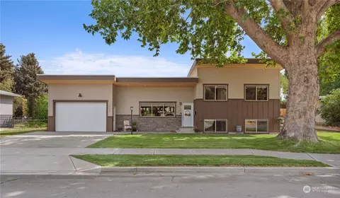 1009 Gellatly St, Wenatchee, WA 98801
