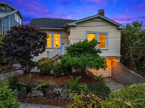 5651 Keystone Pl N, Seattle, WA 98103 photo 2