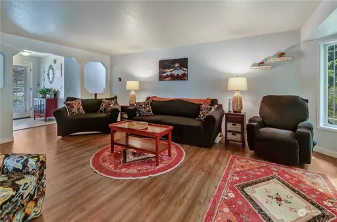 7520 211th St E, Spanaway, WA 98387 photo 9