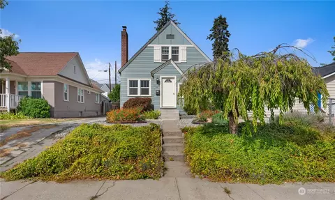 214 N Emerson Ave, Wenatchee, WA 98801