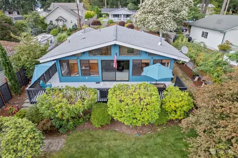 40 NE Lynnwood Loop, Belfair, WA 98528