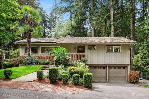 19055 47th Pl NE, Lake Forest Park, WA 98155