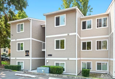 12423 NE 131st Ct #E-205, Kirkland, WA 98034