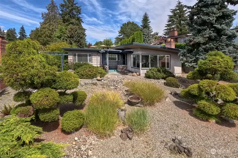 2114 E 17th St, Bremerton, WA 98310