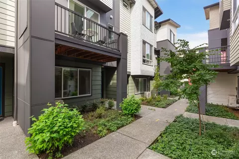 Exterior - 620 238th St SE #C, Bothell, WA 98021 photo 1 of 3