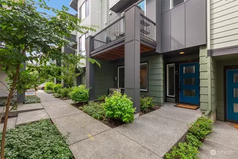 Exterior - 620 238th St SE #C, Bothell, WA 98021 photo 2 of 3