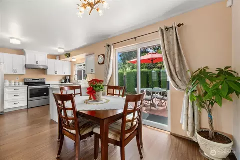 Dining - 1318 E Casino Rd, Everett, WA 98203 photo 2 of 3