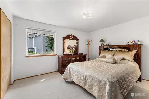 Bedroom - 1318 E Casino Rd, Everett, WA 98203 photo 2 of 4