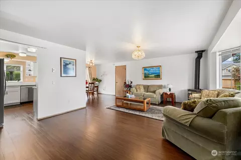 Living - 1318 E Casino Rd, Everett, WA 98203 photo 1 of 2