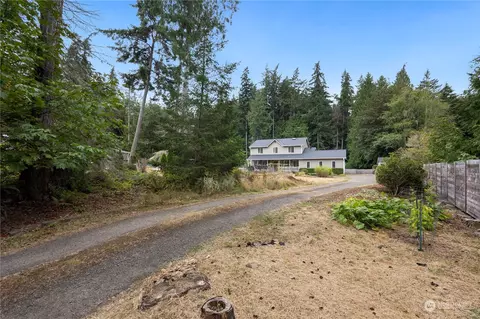 20479 Stephen Dr NE, Kingston, WA 98346