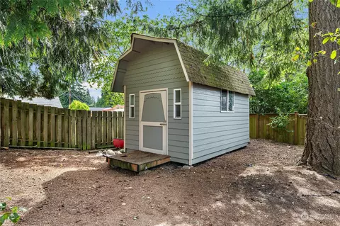 Exterior - 2306 95th Pl SE, Everett, WA 98208 photo 8 of 12