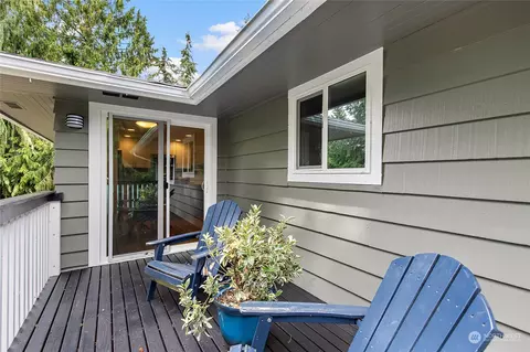 Exterior - 2306 95th Pl SE, Everett, WA 98208 photo 4 of 12
