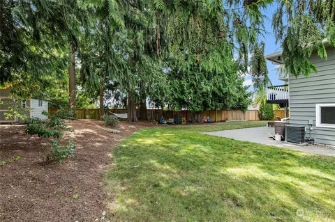 Exterior - 2306 95th Pl SE, Everett, WA 98208 photo 7 of 12
