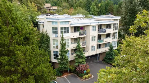 424 102nd Ave SE #103, Bellevue, WA 98004