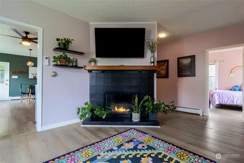 Living - 603 E Maple St, Walla Walla, WA 99362 photo 1 of 1