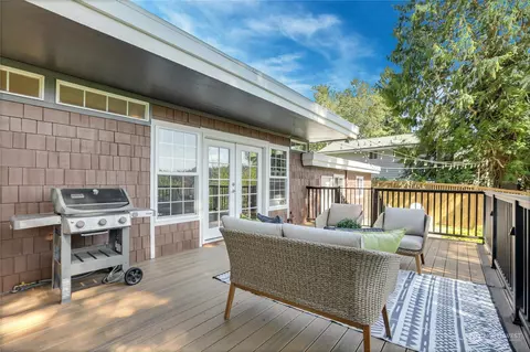 10827 Circle Dr, Bothell, WA 98011 photo 13