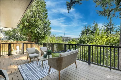 10827 Circle Dr, Bothell, WA 98011 photo 6