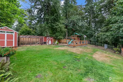 Exterior - 119 E Jonathan Rd, Bothell, WA 98012 photo 3 of 10