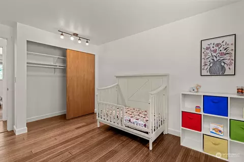Bedroom - 119 E Jonathan Rd, Bothell, WA 98012 photo 3 of 8