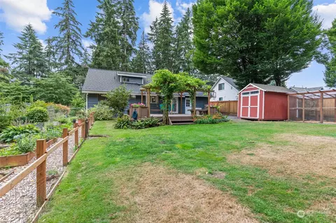 Exterior - 119 E Jonathan Rd, Bothell, WA 98012 photo 5 of 10