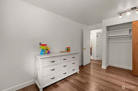 Bedroom - 119 E Jonathan Rd, Bothell, WA 98012 photo 2 of 8