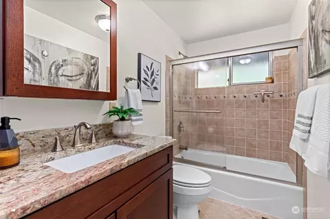 Bath - 119 E Jonathan Rd, Bothell, WA 98012 photo 1 of 2
