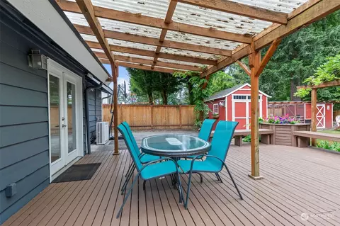 Exterior - 119 E Jonathan Rd, Bothell, WA 98012 photo 2 of 10