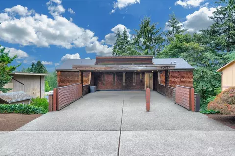1012 109th Ave SE, Bellevue, WA 98004