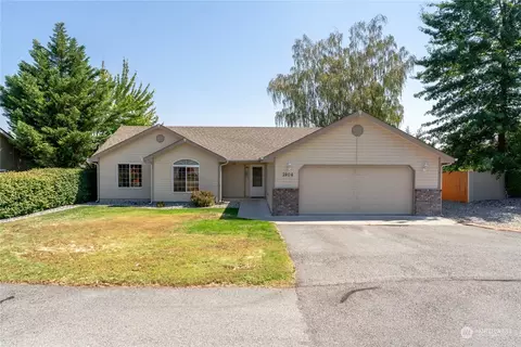 1904 Grandview Loop, Wenatchee, WA 98801