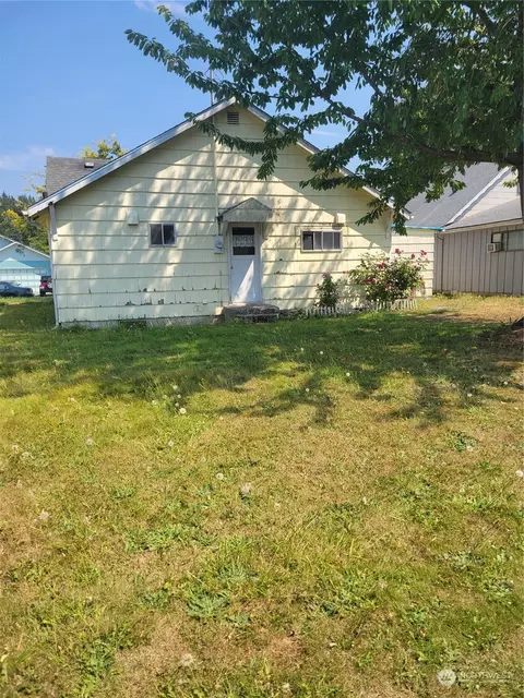 1217 3rd Ave N, Kelso, WA 98626