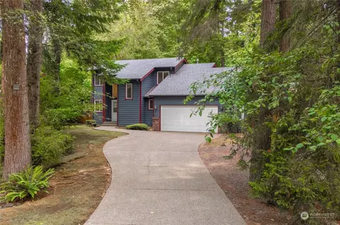 19014 68th St E, Bonney Lake, WA 98391