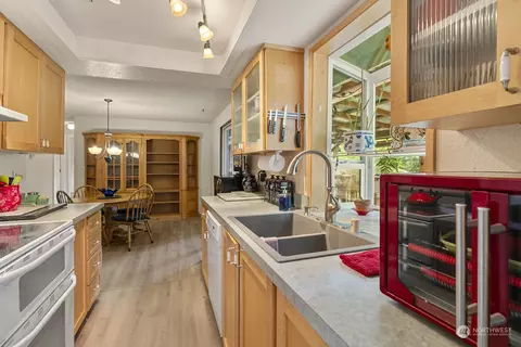 2103 Timber Trl, Bothell, WA 98012 photo 19