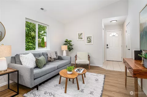 Living - 9514 16th Dr W, Everett, WA 98204 photo 1 of 3